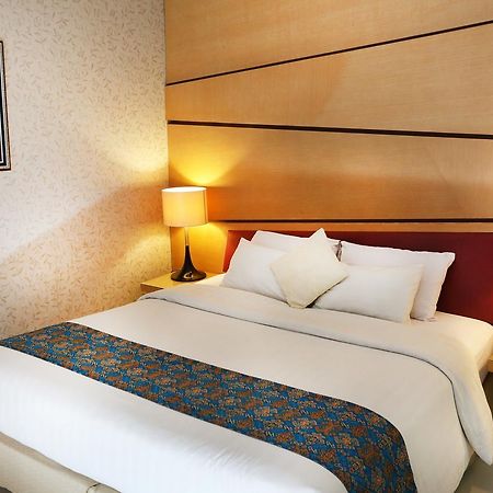 ตันจุง โกโดะก์ บีช รีสอร์ต Hotel Paciran ภายนอก รูปภาพ