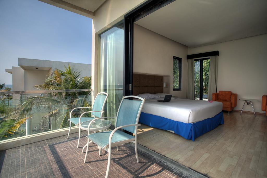 ตันจุง โกโดะก์ บีช รีสอร์ต Hotel Paciran ห้อง รูปภาพ
